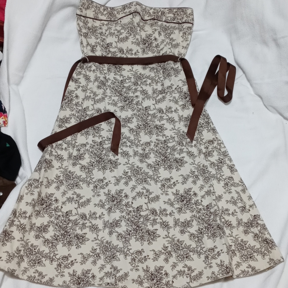 Beautiful material strapless dress